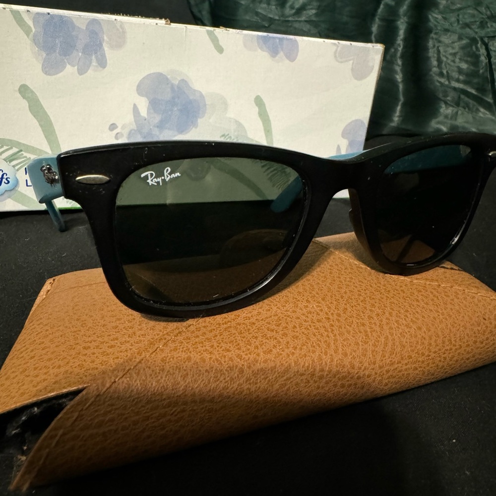 Ray-Ban Wayfarer Sunglasses